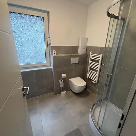 شقة Sleep & Go Deluxe 3 Naehe Duesseldorf *